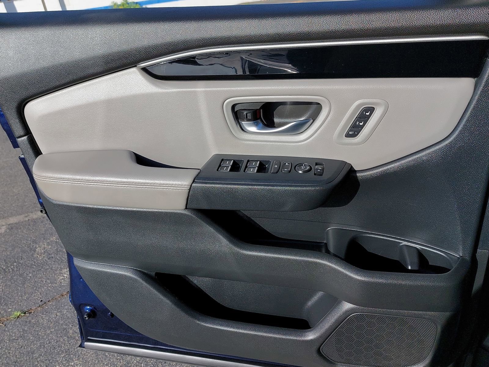 Certified 2025 Honda Pilot EX-L image 28