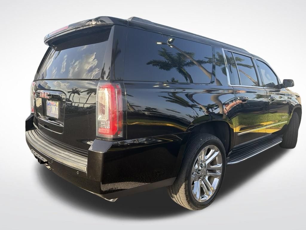 Used 2017 GMC Yukon XL SLT w/ Premium Edition AWD/4WD image 2