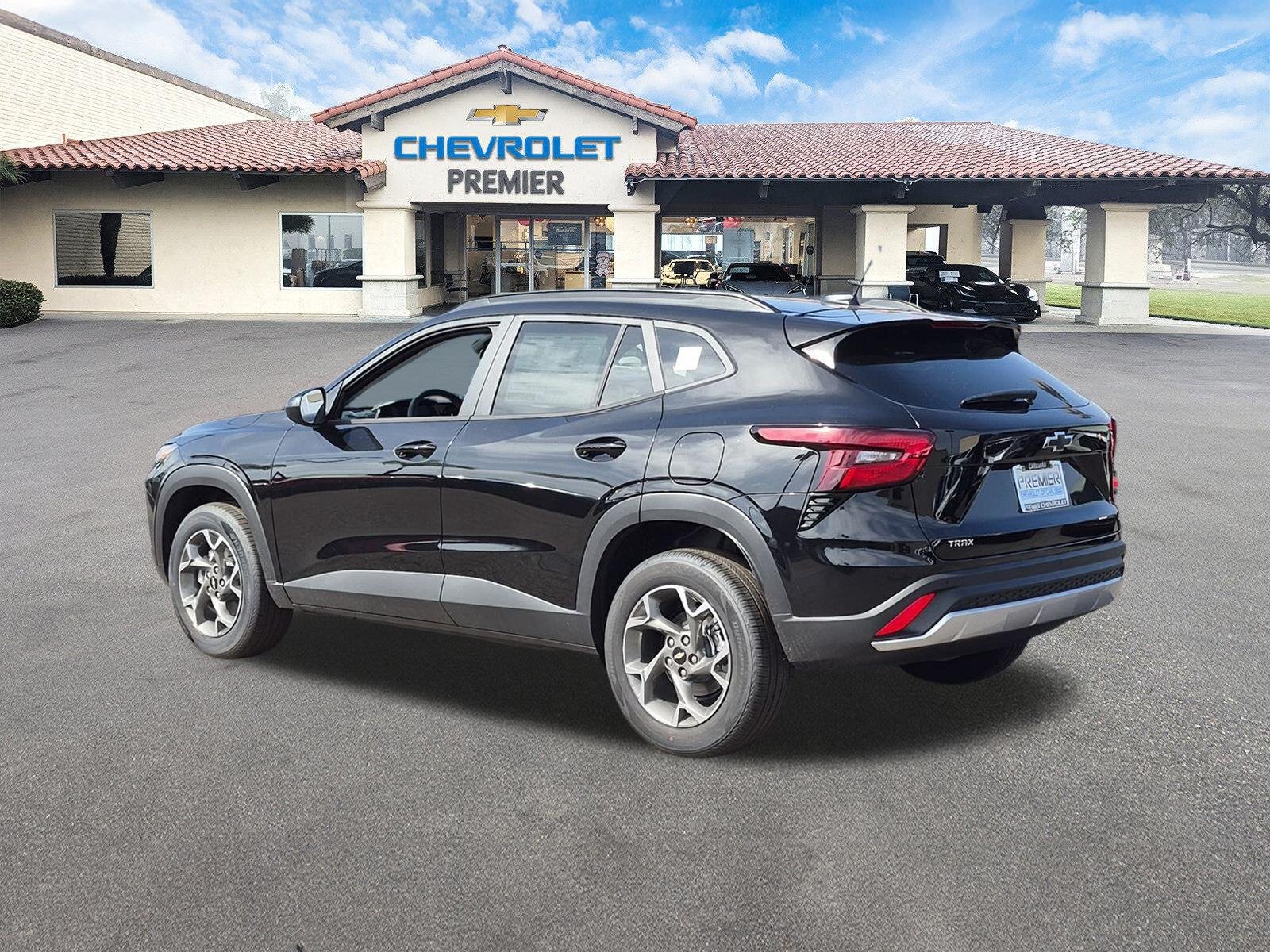 New 2026 Chevrolet Trax LT w/ Driver Confidence Package FWD image 6