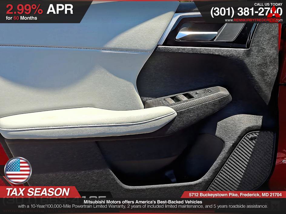 Used 2025 Mitsubishi Outlander SE image 8