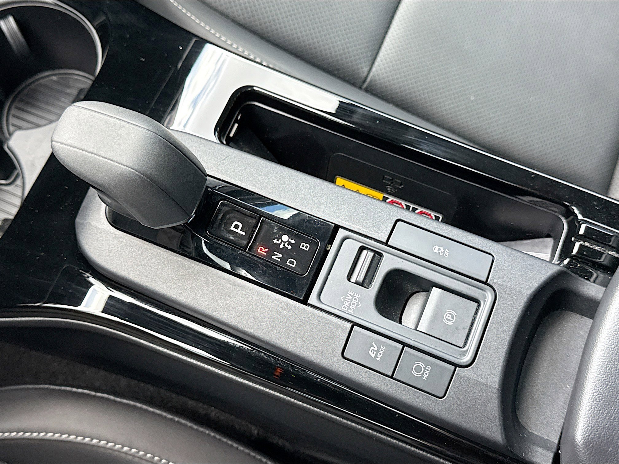 Used 2024 Toyota Prius Limited FWD image 27