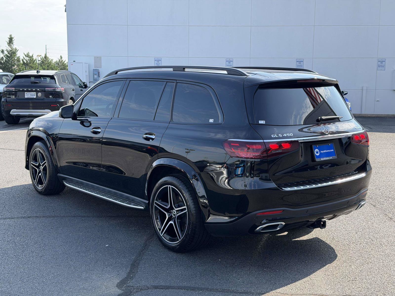 Used 2024 Mercedes-Benz GLS 450 4MATIC image 3