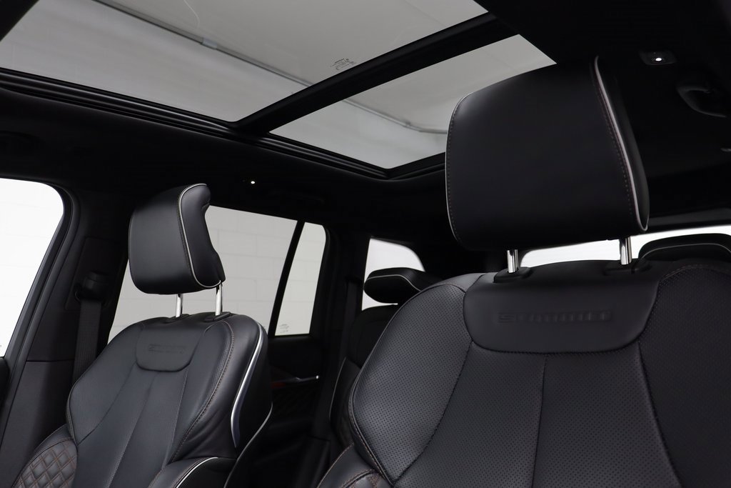 Used 2025 Jeep Grand Cherokee Summit image 13