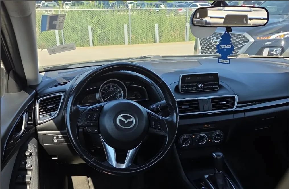 Used 2014 MAZDA MAZDA3 i Touring w/ Moonroof Package 1 FWD image 21