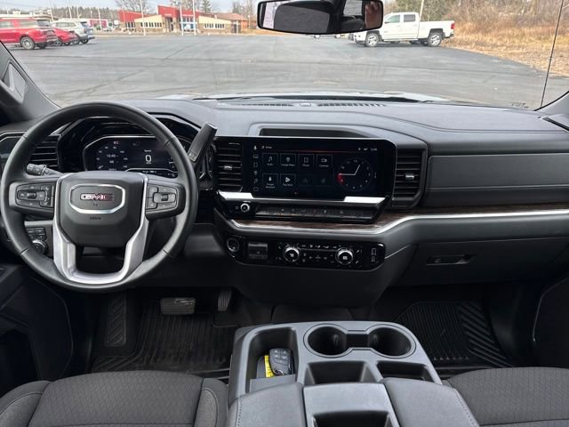 Used 2025 GMC Sierra 1500 SLE image 29