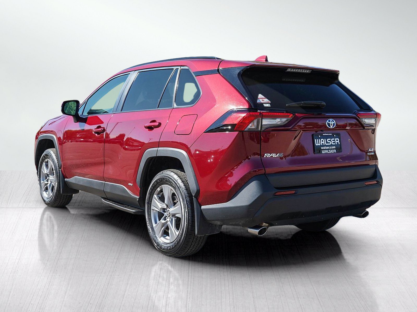 Used 2024 Toyota RAV4 XLE w/ Convenience Package AWD/4WD image 3