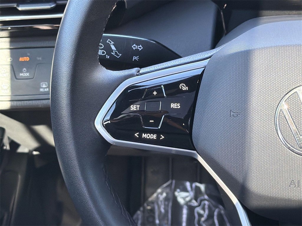 Used 2023 Volkswagen ID.4 Pro S image 9