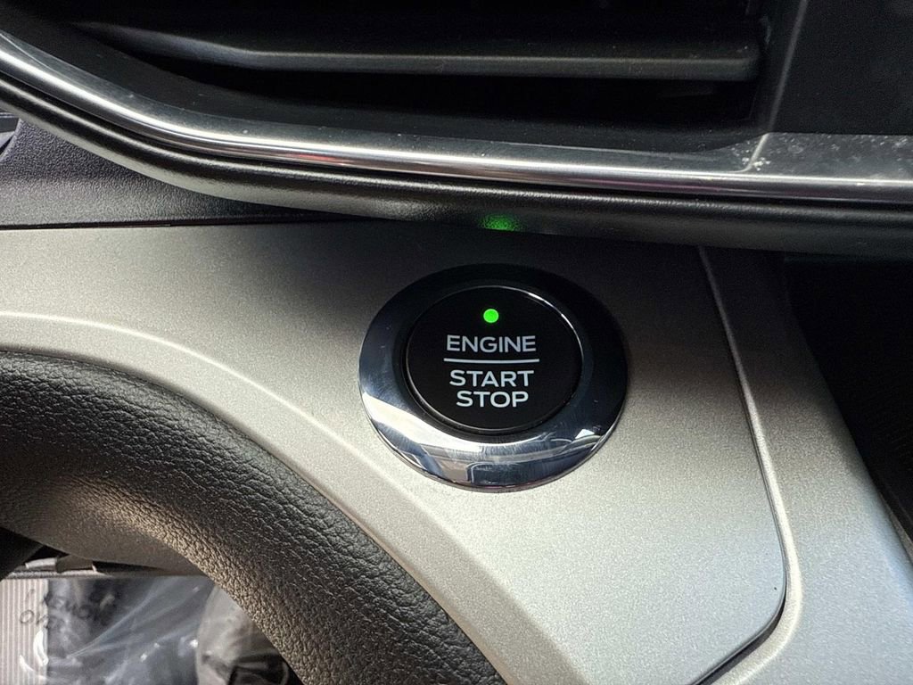 Used 2021 Ford Explorer XLT w/ Equipment Group 202A image 31