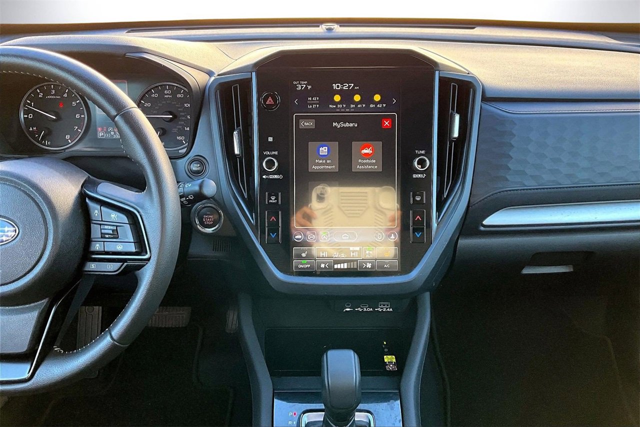 Used 2025 Subaru Forester Premium image 11