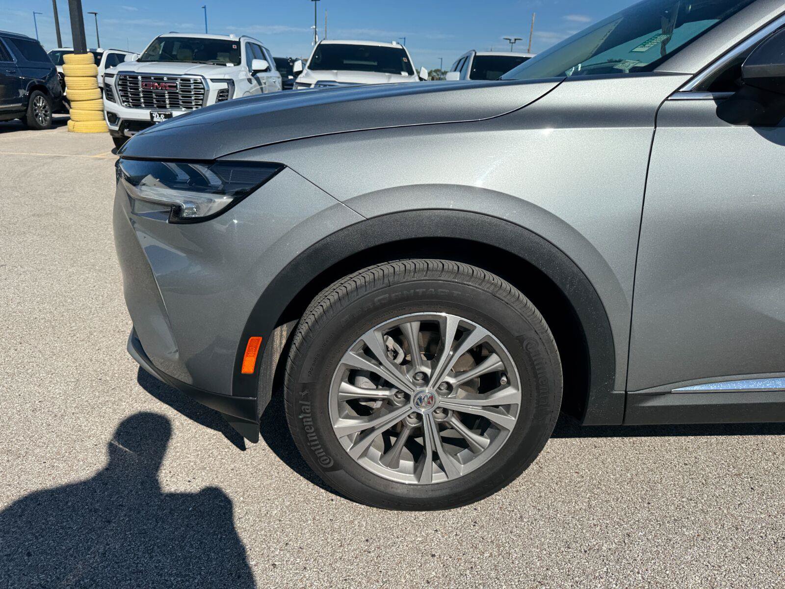 Used 2023 Buick Envision Preferred AWD/4WD image 3