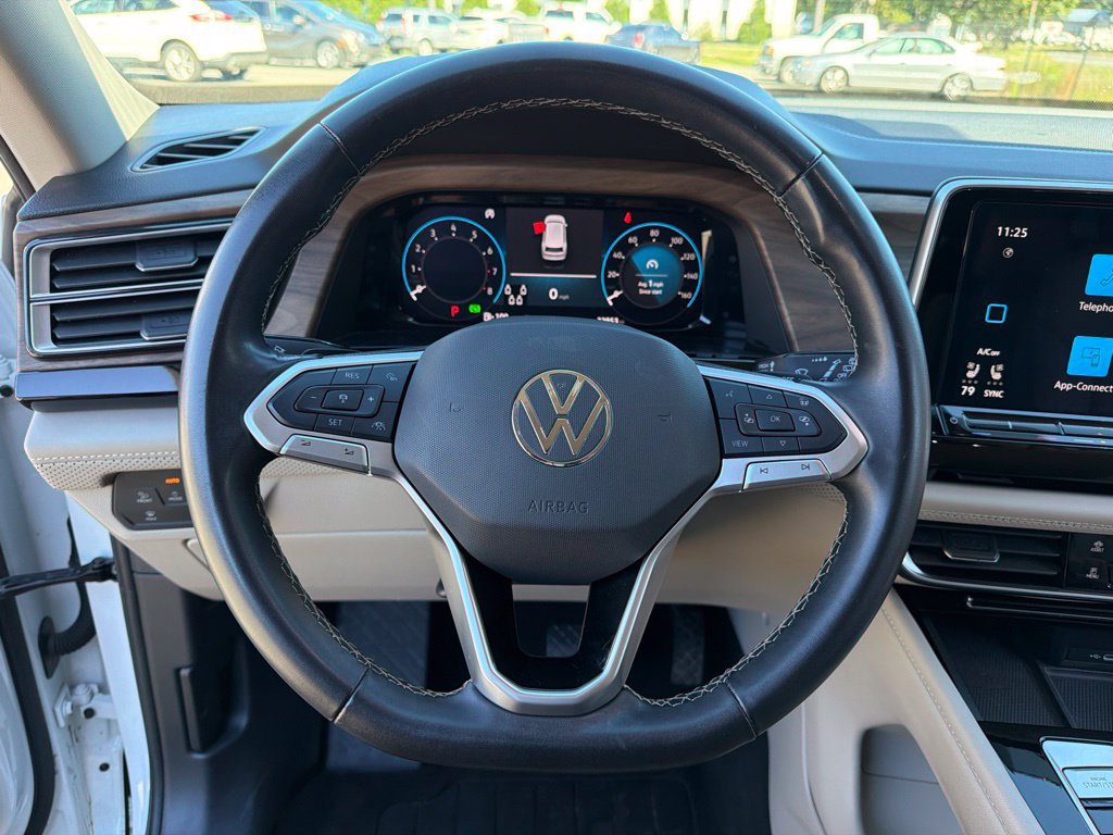 Used 2024 Volkswagen Atlas SE AWD/4WD image 14
