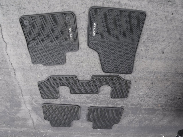 Used 2021 Volkswagen Atlas SE w/ Panoramic Sunroof Package image 45