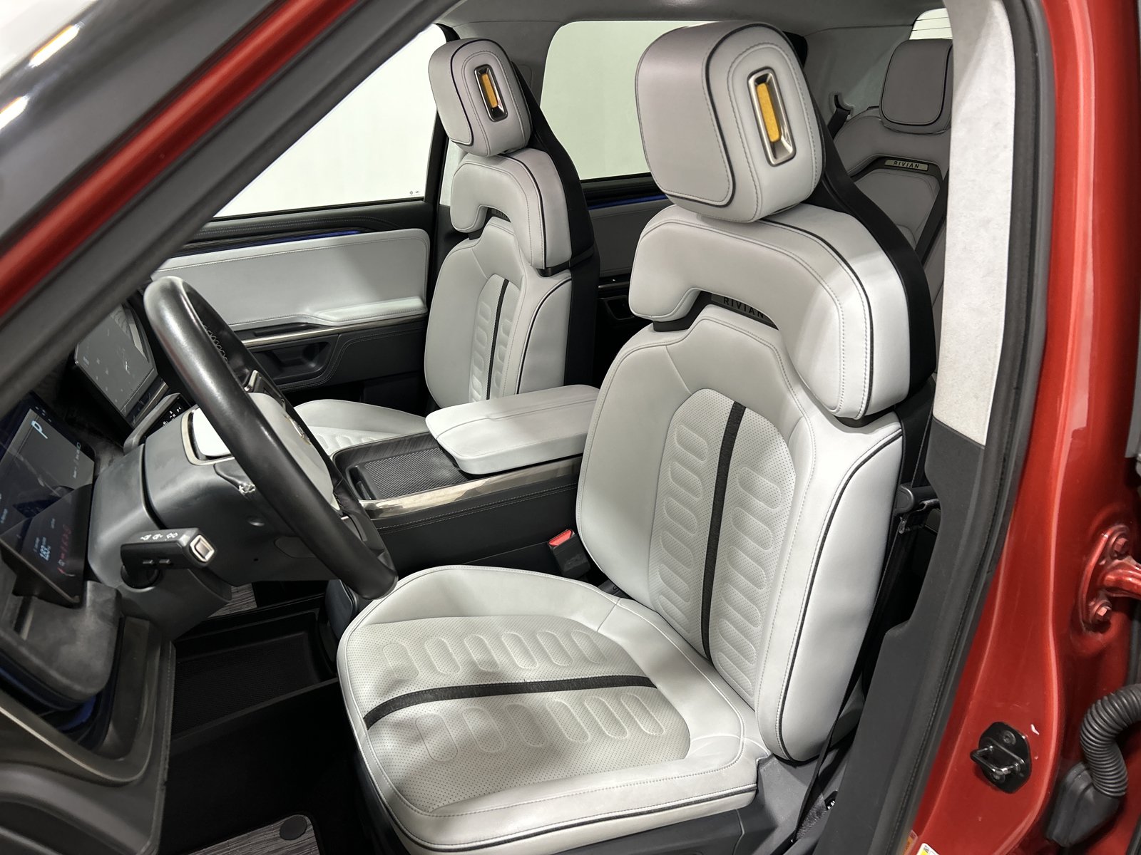 Used 2023 Rivian R1T Adventure AWD/4WD image 20