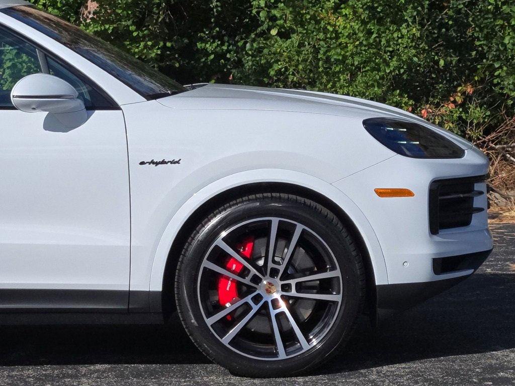 New 2026 Porsche Cayenne S image 15