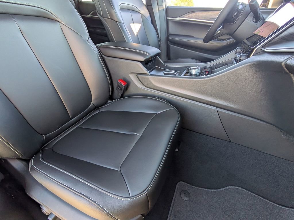 New 2025 Jeep Grand Cherokee L Limited image 34