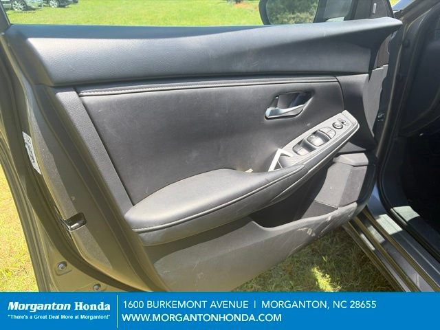 Used 2024 Nissan Sentra SV FWD image 13