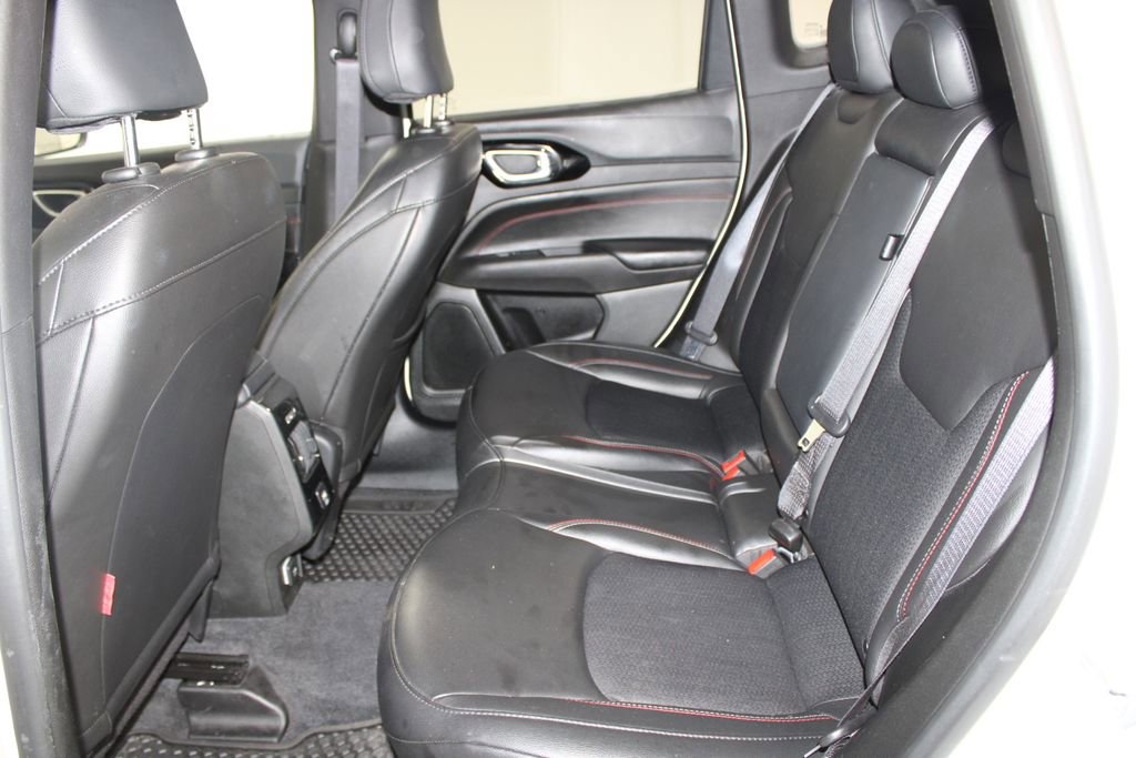 Used 2025 Jeep Compass Trailhawk image 22