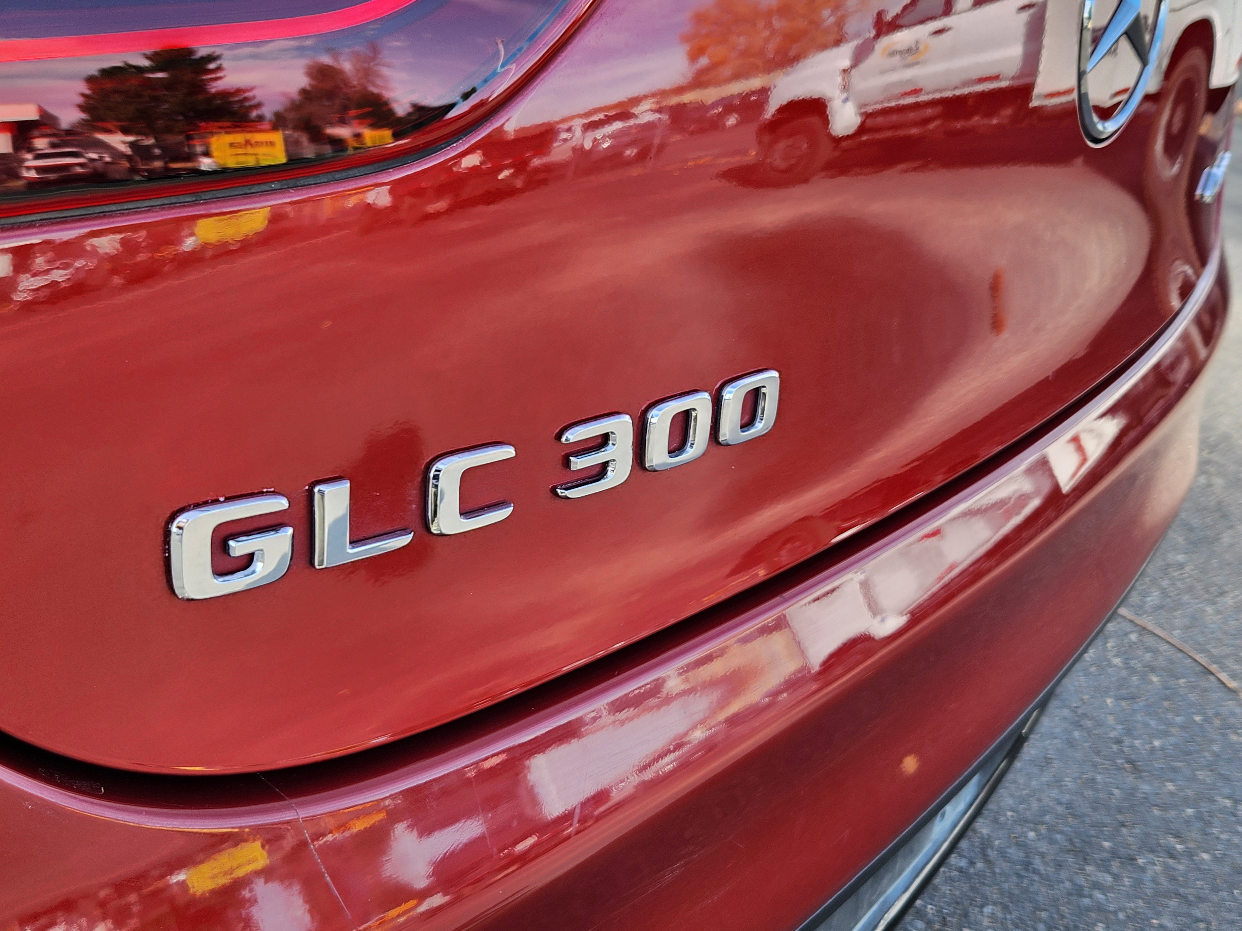 Used 2020 Mercedes-Benz GLC 300 4MATIC Coupe image 19