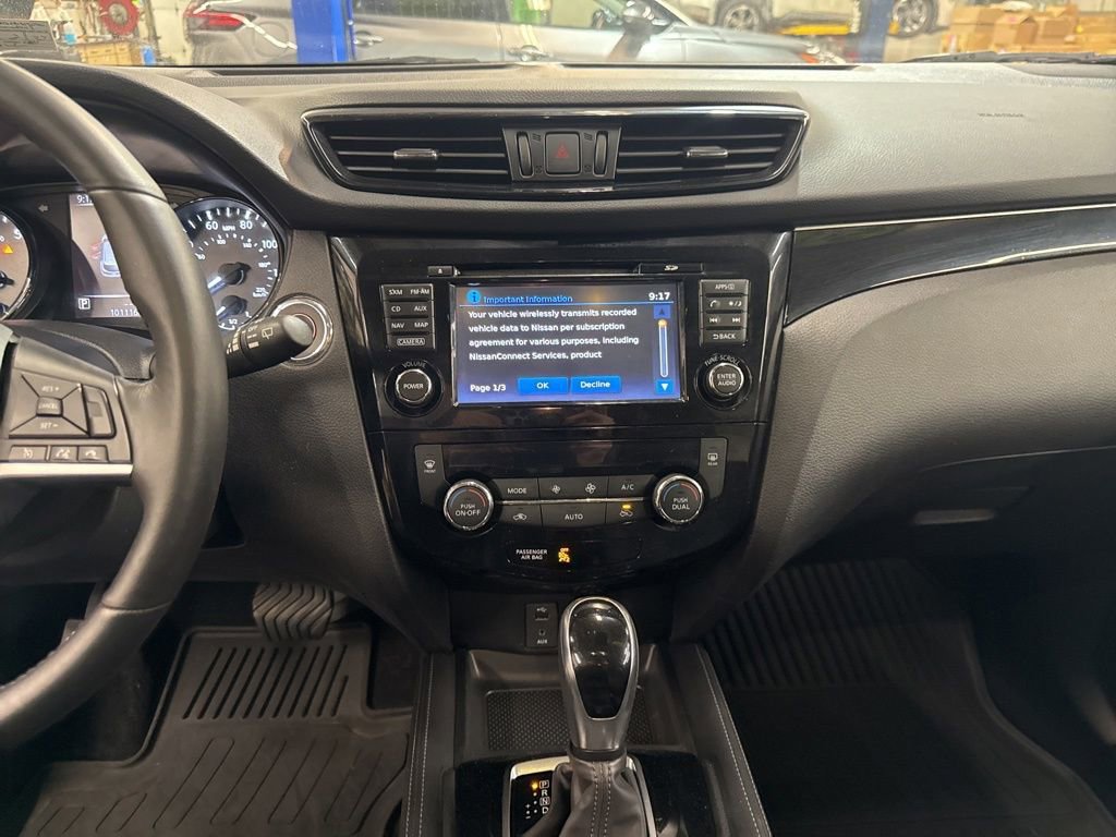 Used 2017 Nissan Rogue Sport SL w/ SL Premium Package image 36