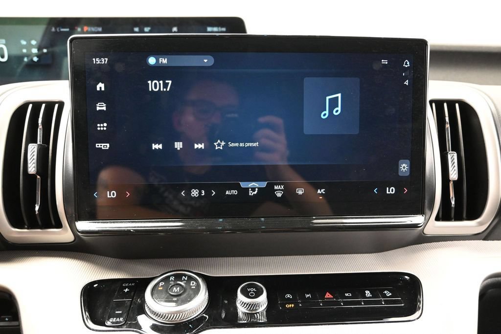 Used 2025 Ford Expedition Max Active AWD/4WD image 26