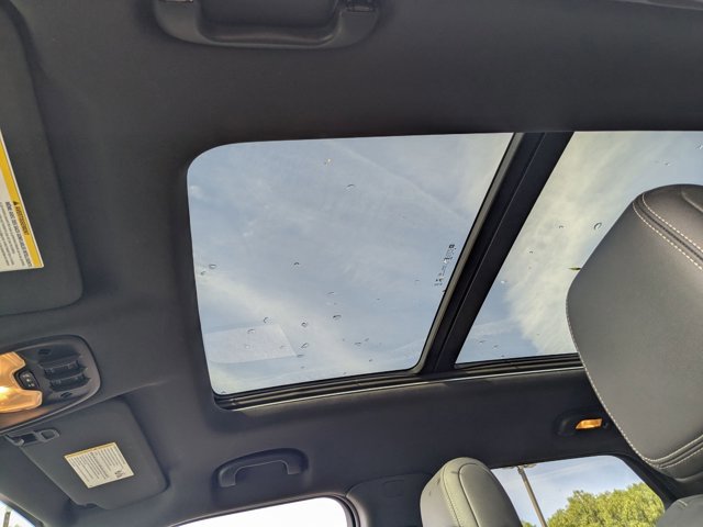 Certified 2023 Chevrolet TrailBlazer ACTIV w/ Sun and Liftgate Package FWD image 16