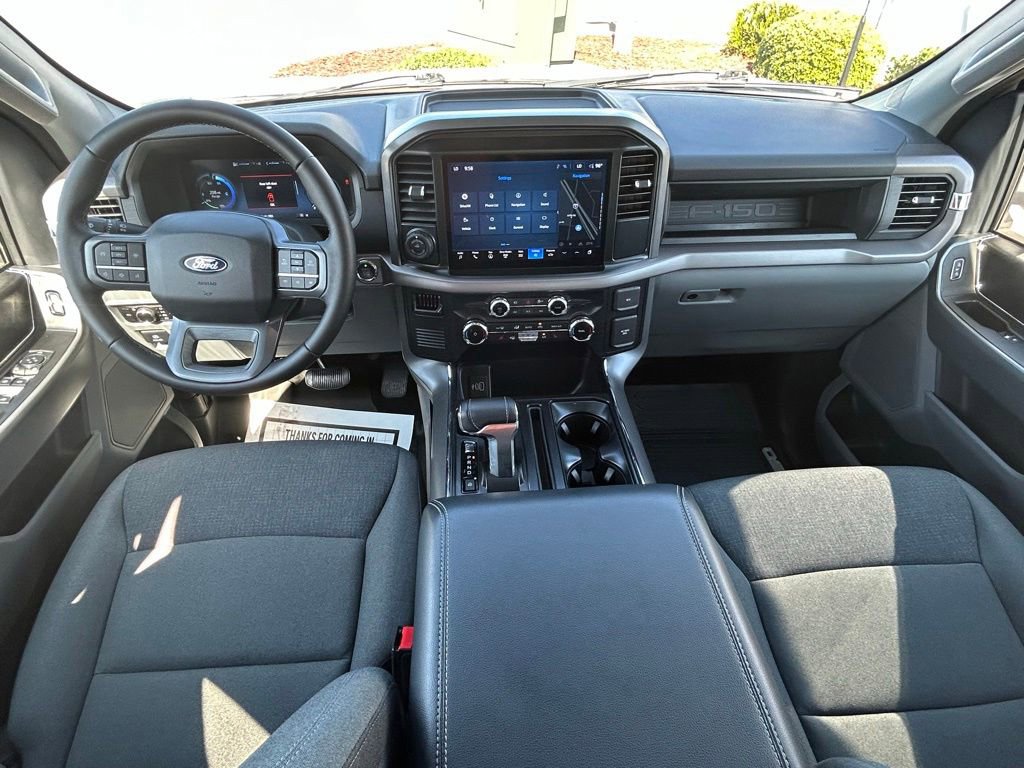 Used 2025 Ford F150 Lightning XLT AWD/4WD image 10