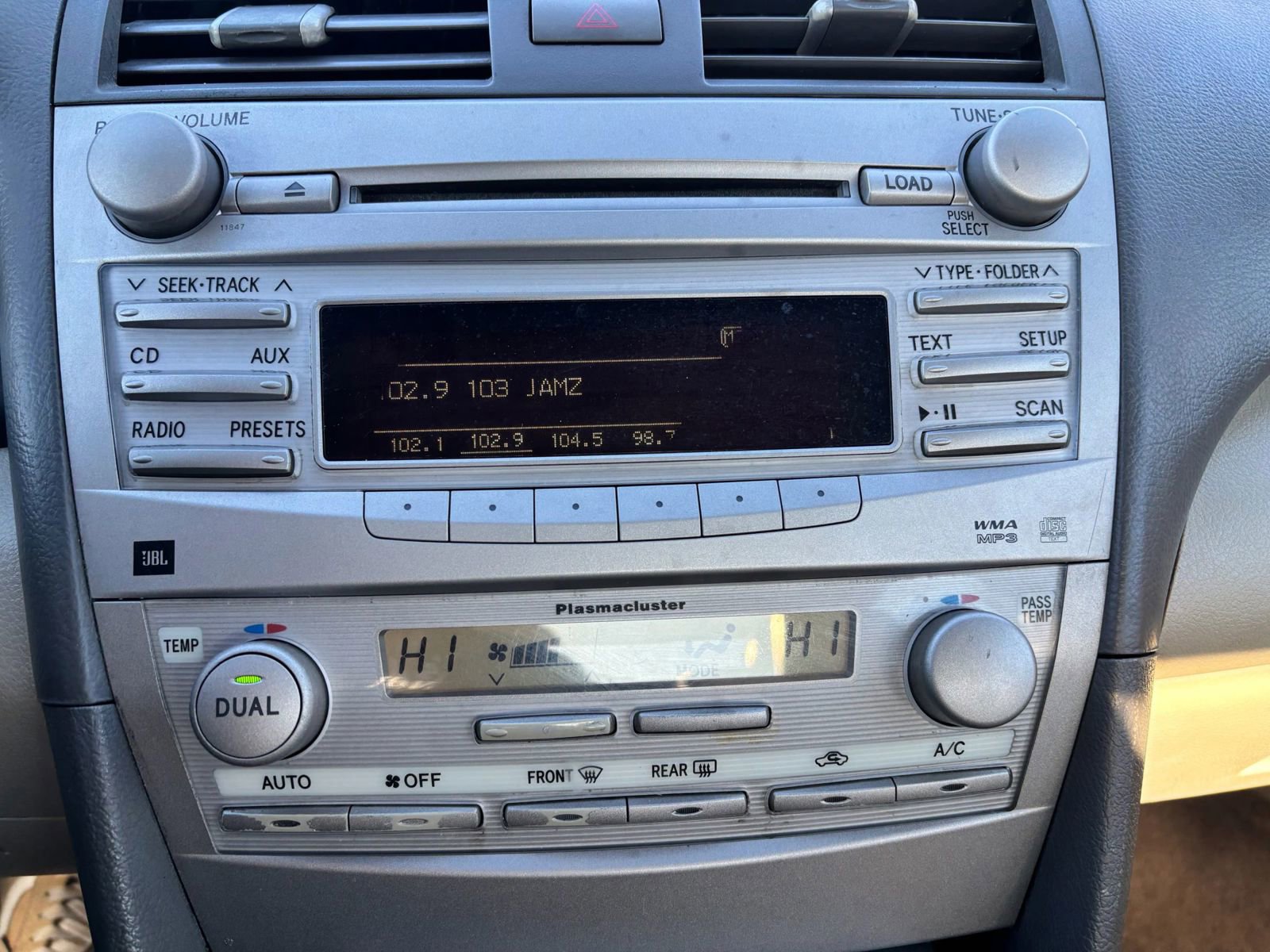 Used 2011 Toyota Camry XLE w/ XLE Extra-Value Pkg #1 image 20