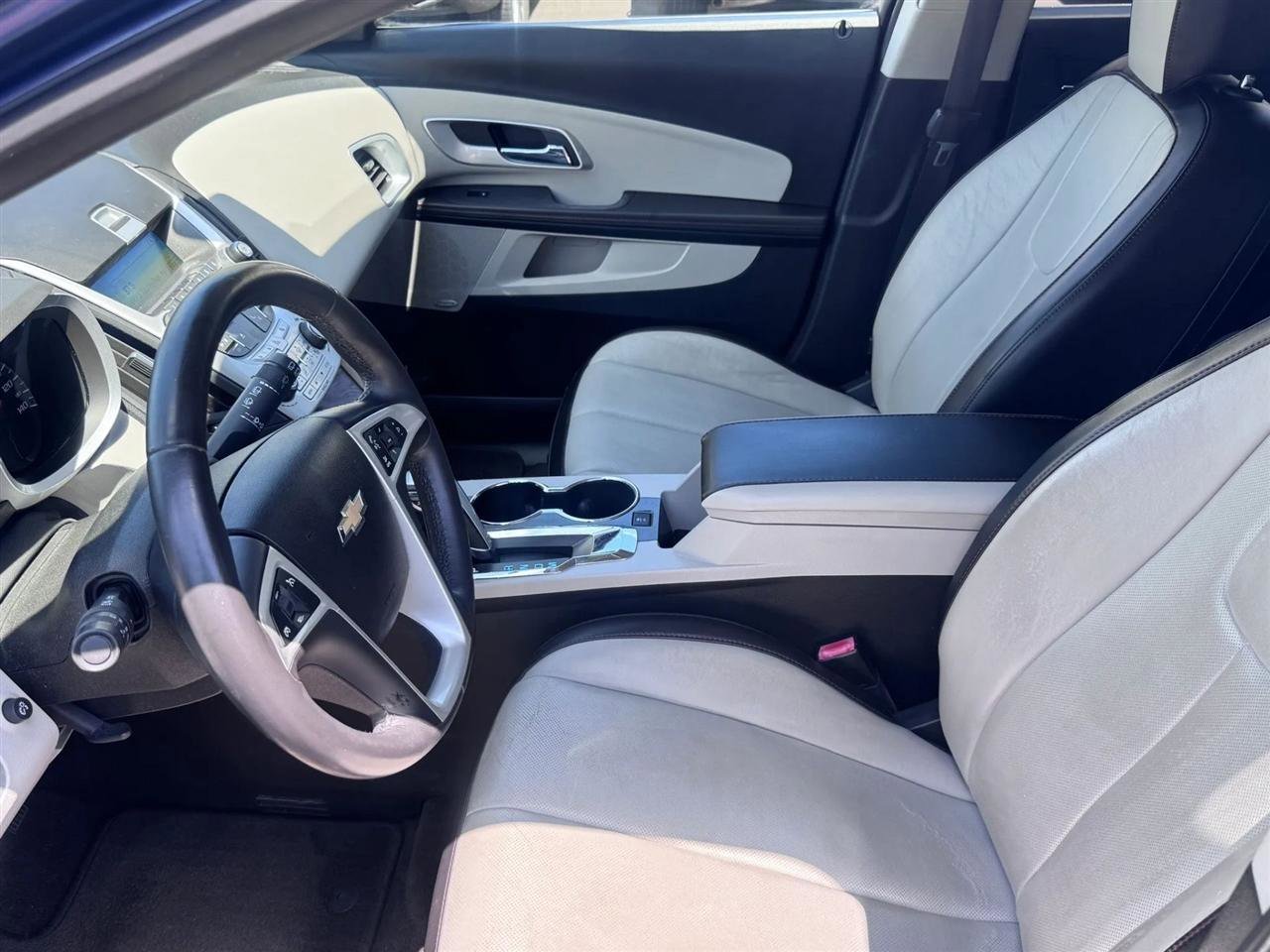 Used 2011 Chevrolet Equinox LTZ FWD image 23