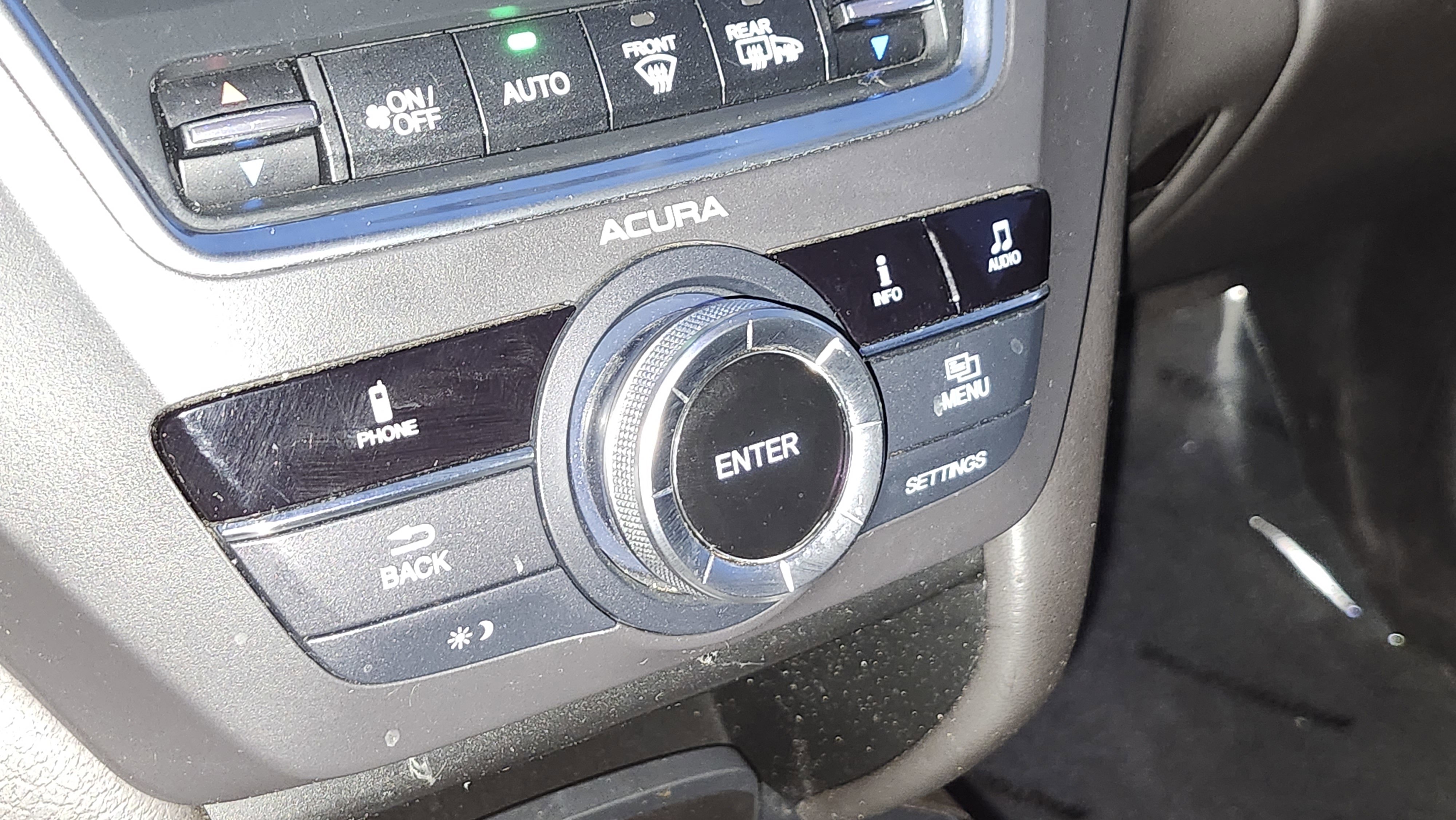 Used 2017 Acura MDX SH-AWD image 31