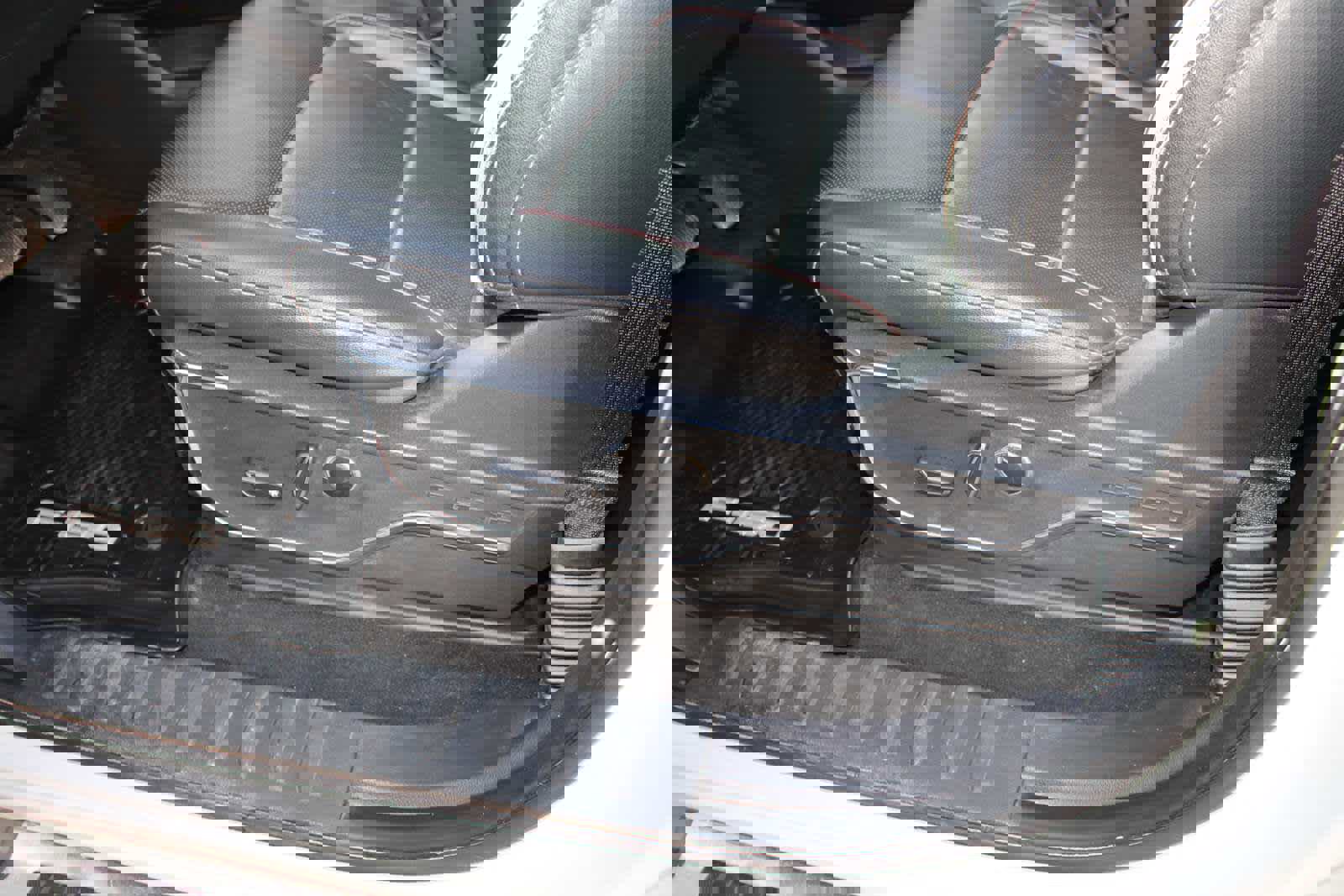 Used 2023 Ford F150 Lariat w/ Equipment Group 502A High image 20