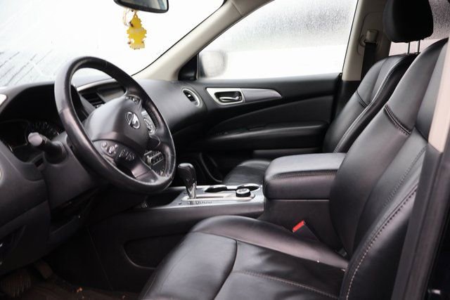Used 2019 Nissan Pathfinder SL image 10