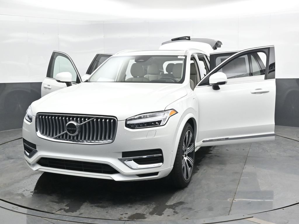 Used 2024 Volvo XC90 T8 Ultimate w/ Protection Package Premier AWD/4WD image 44