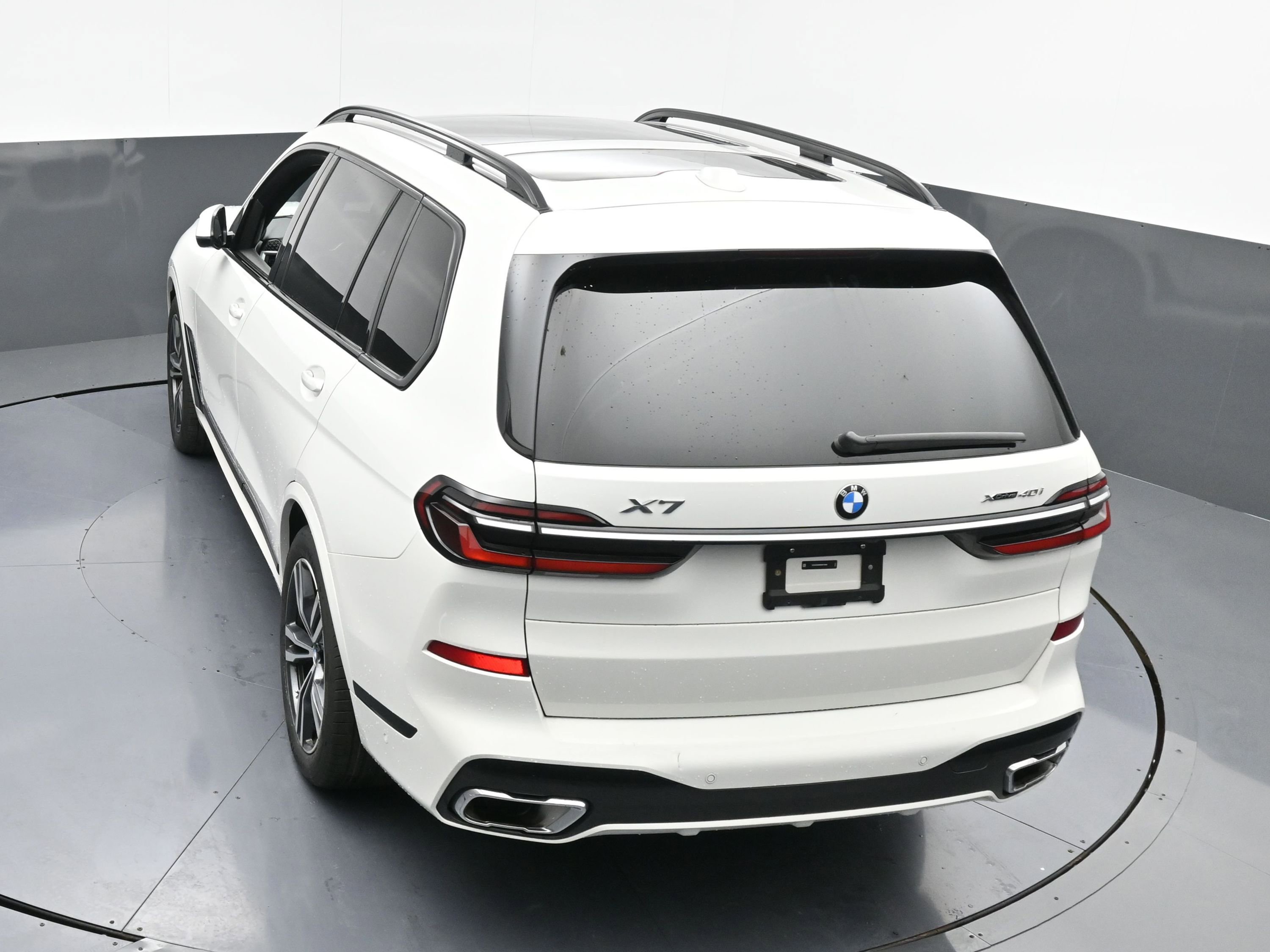 Used 2024 BMW X7 xDrive40i w/ M Sport Package image 38