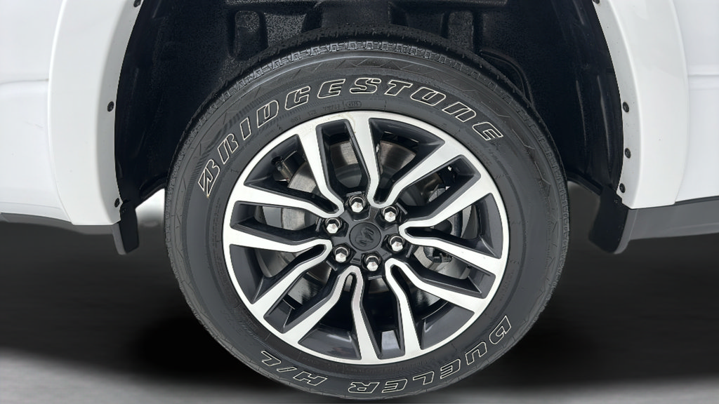 Used 2026 RAM 1500 Limited AWD/4WD image 10