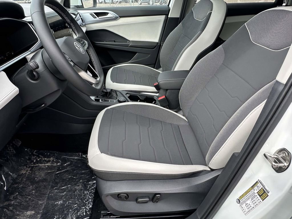 New 2025 Volkswagen Taos SE AWD/4WD image 13