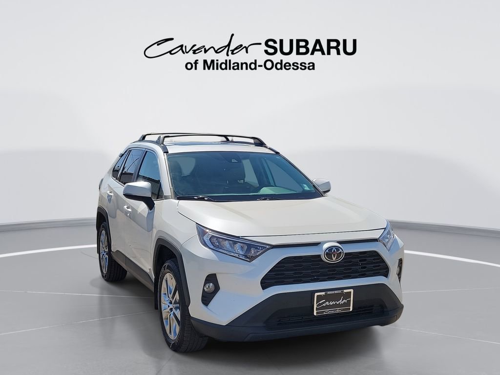 Used 2021 Toyota RAV4 XLE Premium image 1