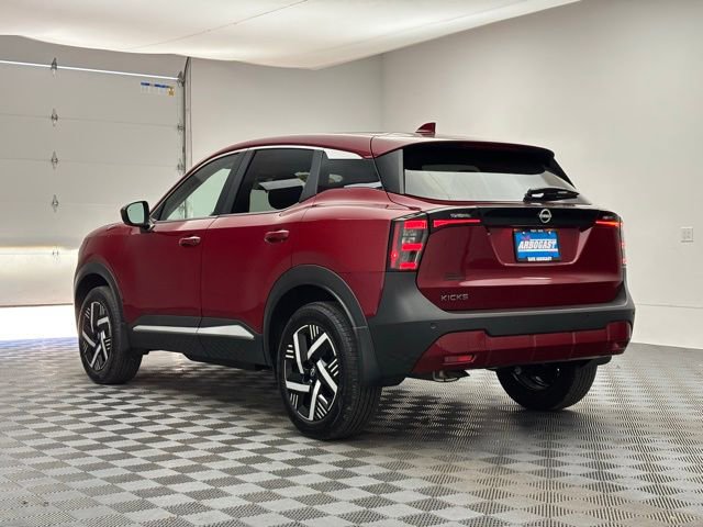 Used 2025 Nissan Kicks SV image 9