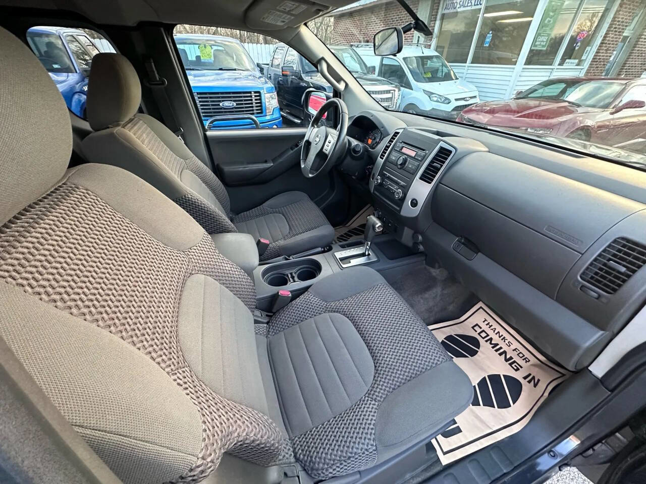 Used 2012 Nissan Frontier SV image 13