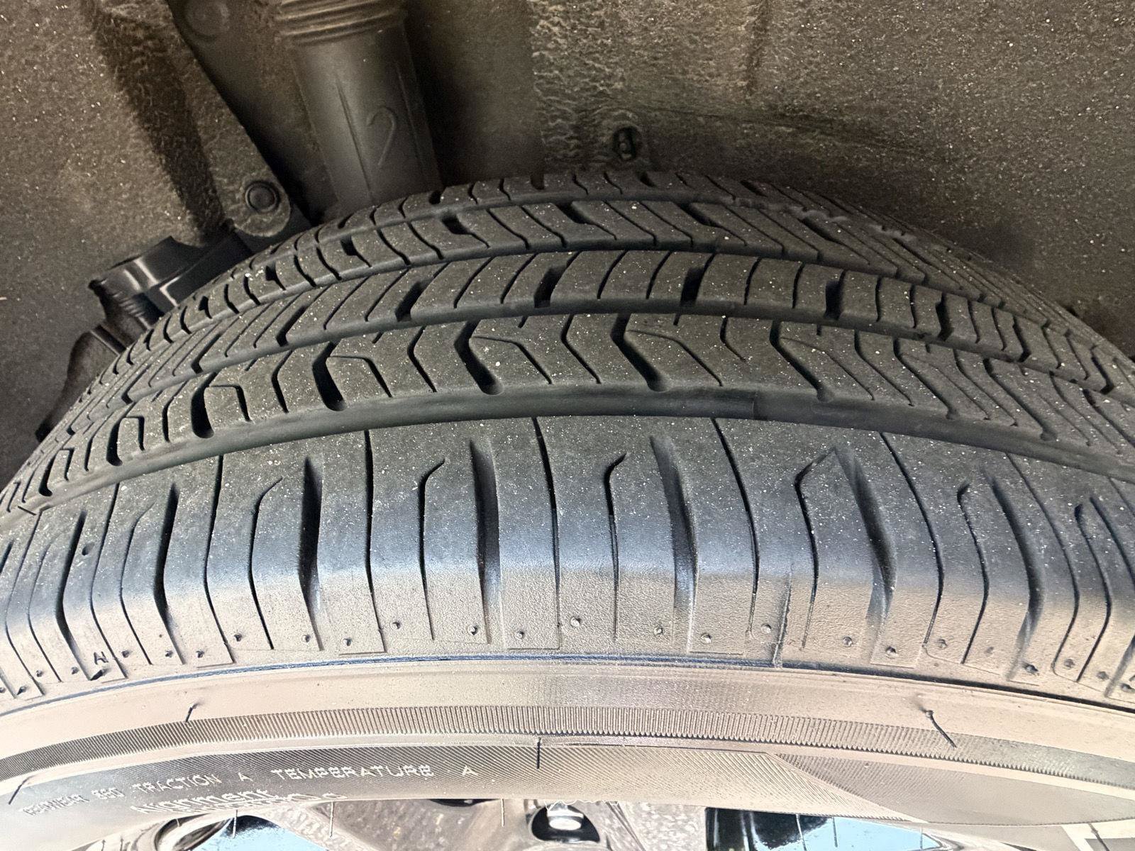Used 2022 Toyota RAV4 XLE FWD image 15