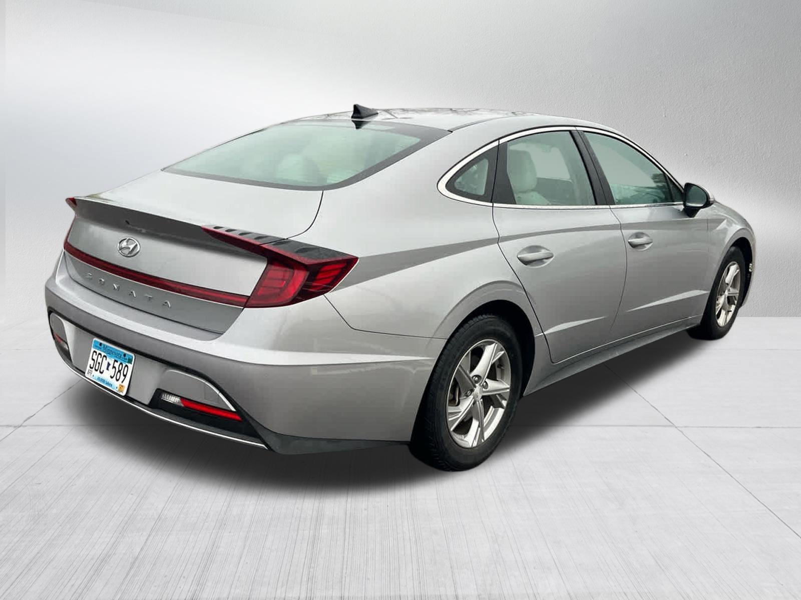 Used 2023 Hyundai Sonata SE FWD image 7