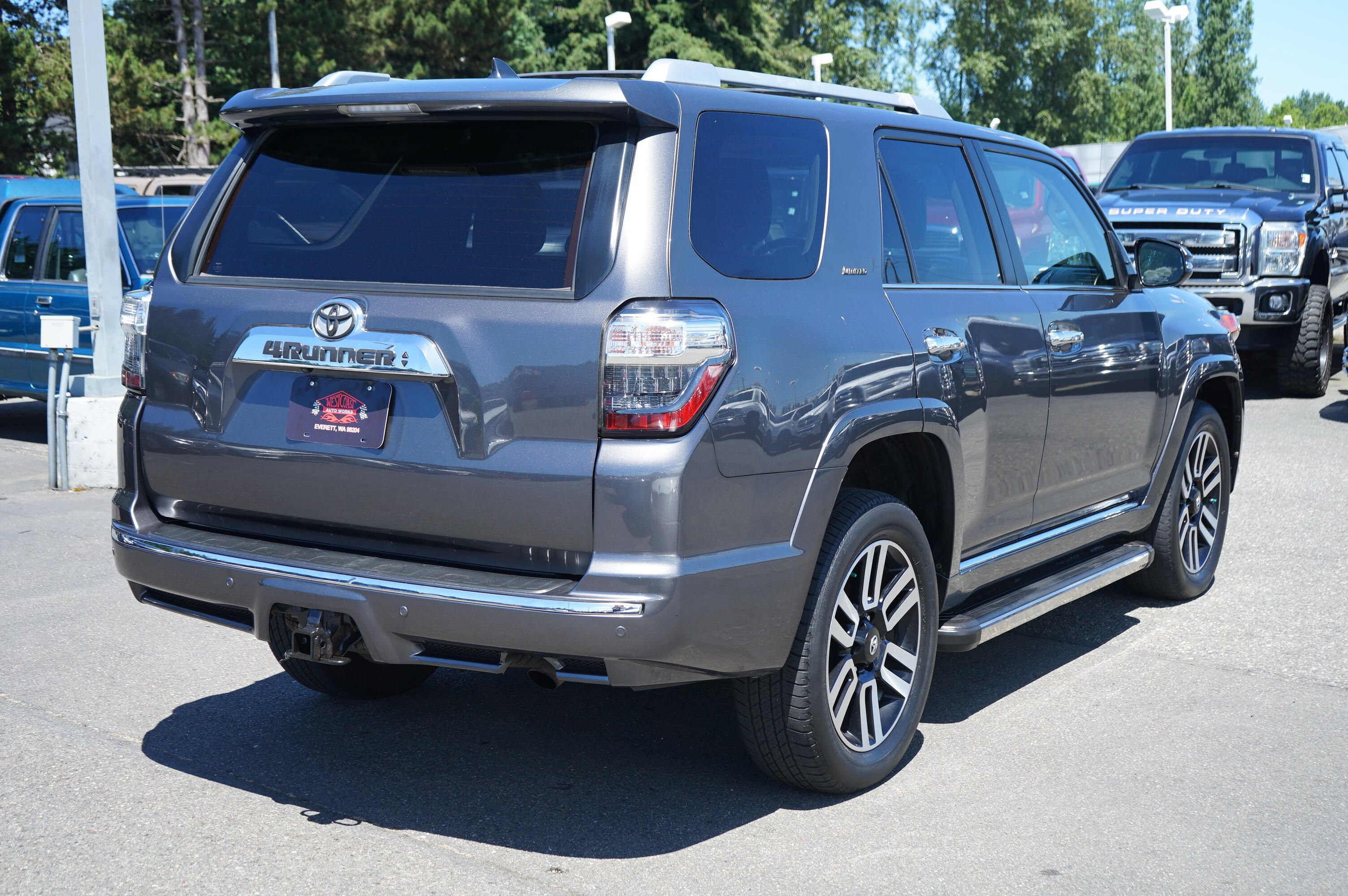 Used 2015 Toyota 4Runner Limited AWD/4WD image 5