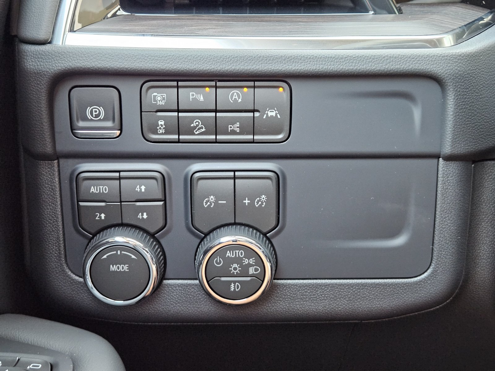 New 2027 Chevrolet Tahoe Z71 w/ Comfort Package AWD/4WD image 22
