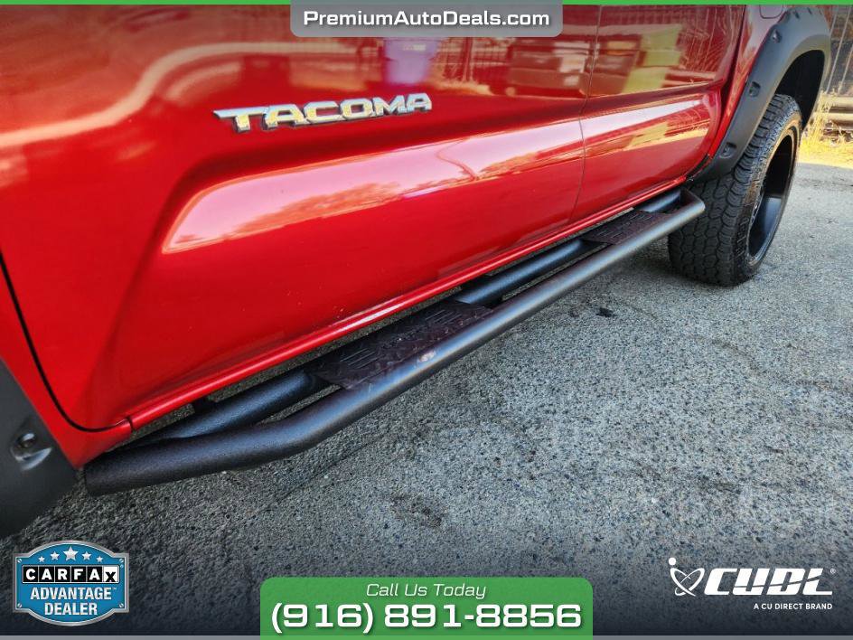 Used 2017 Toyota Tacoma TRD Off-Road image 10