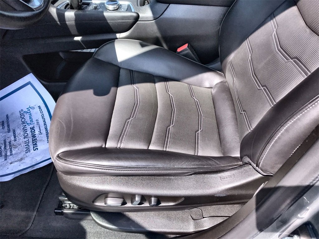 Used 2023 Cadillac XT6 Sport w/ Platinum Package image 12