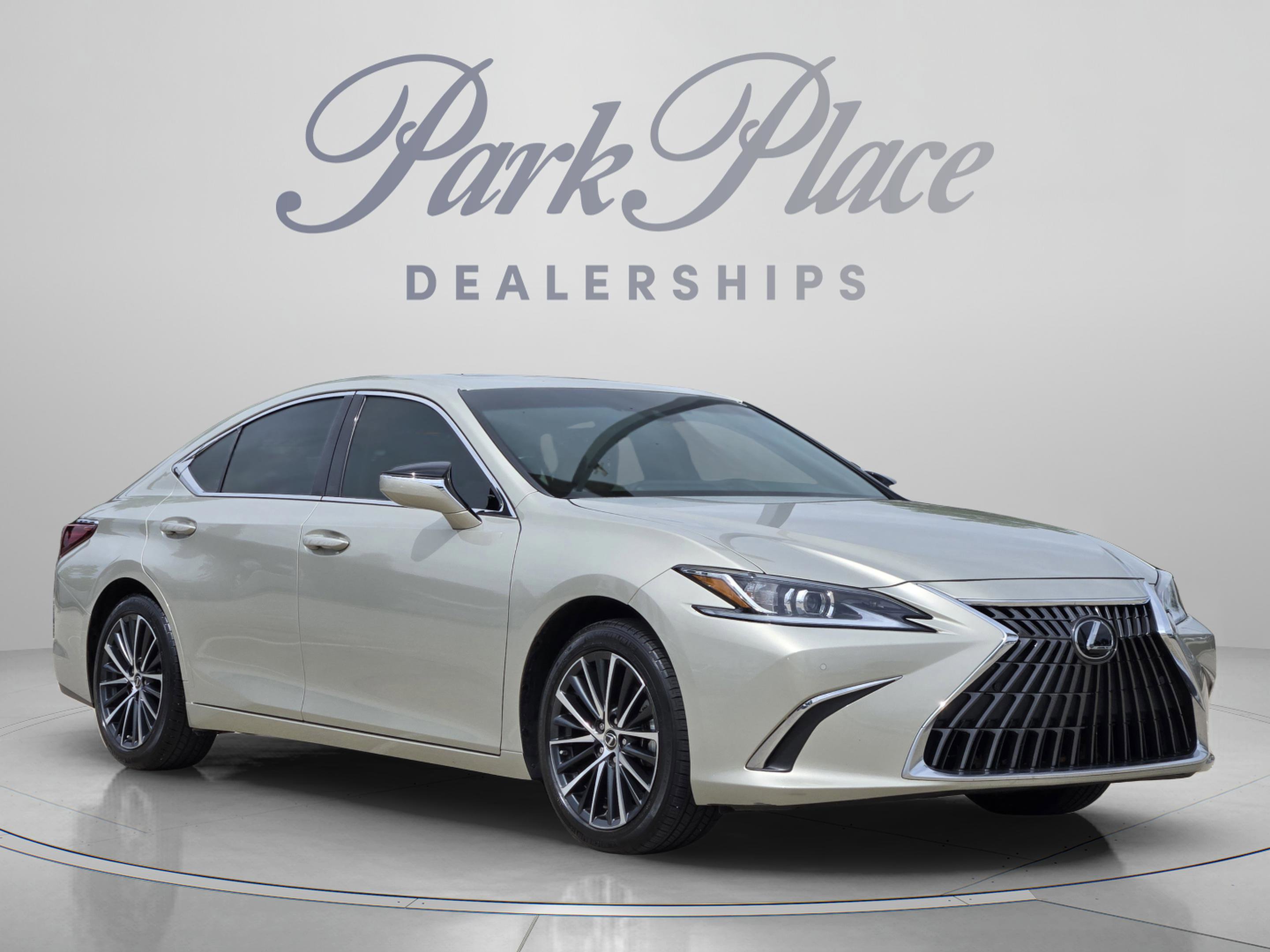 Used 2025 Lexus ES 350 w/ Premium Package FWD image 7