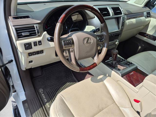 Used 2017 Lexus GX 460 Luxury AWD/4WD image 7
