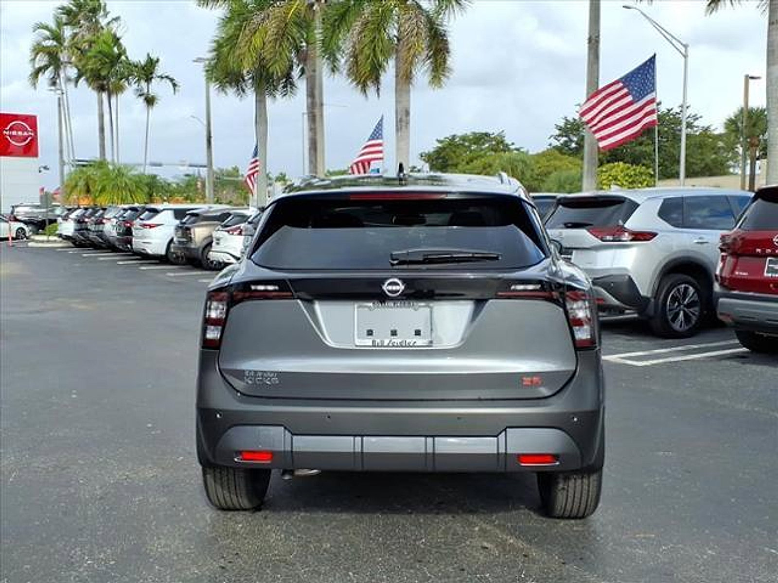 Used 2025 Nissan Kicks SR image 5