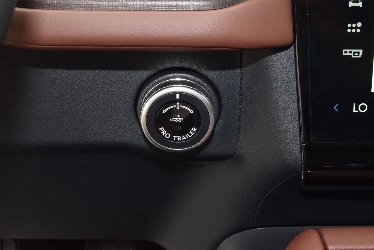 New 2026 Lincoln Navigator Reserve AWD/4WD image 33