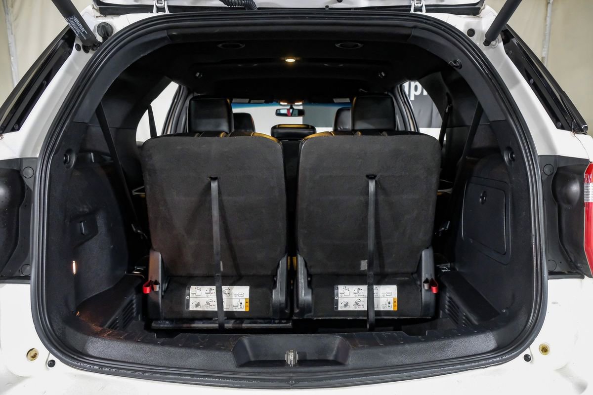 Used 2017 Ford Explorer XLT w/ Equipment Group 202A FWD image 48