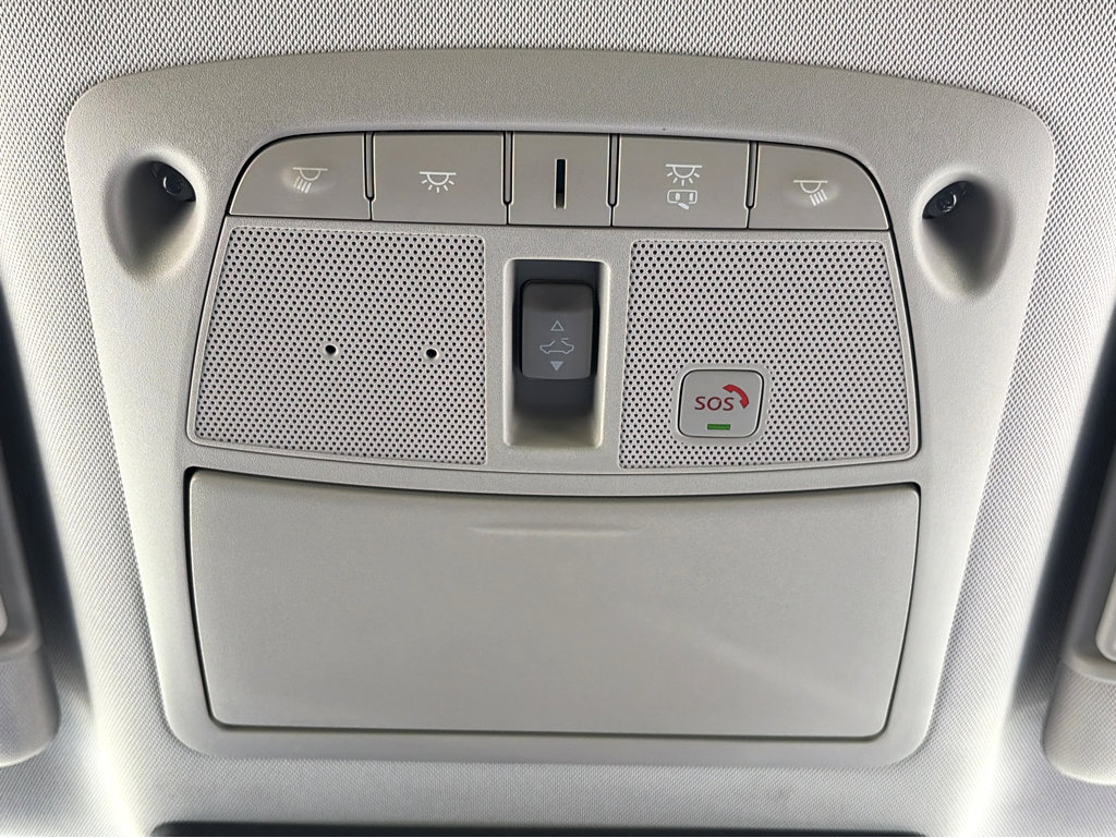 Used 2022 Nissan Armada Platinum w/ Captain's Chairs Package image 37